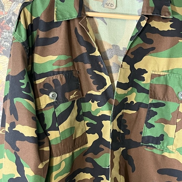U.S. Army Green and Brown Camouflage Field Jacket - Picture 3 of 4